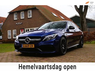 Mercedes-Benz C-klasse AMG 63 S Aut. | Keramische Remmerij | Panorama | Dealeronderhouden | Carbon-Pakket | Brilliant Bleu | Uniek