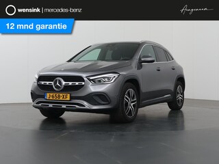 Mercedes-Benz GLA 200 Business Solution Luxury | Trekhaak | Stoelverwarming | Getint glas | Achteruitrijcamera |