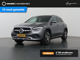 Mercedes-Benz GLA 200 Business Solution Luxury | Trekhaak | Stoelverwarming | Getint glas | Achteruitrijcamera |