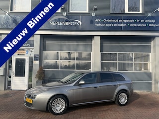 Alfa Romeo 159 Sportwagon 1.8 mpi Business Apk 02-2027 leuk beginners auto !!