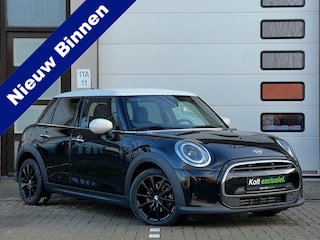Mini Cooper 1.5 Classic Chili Turbo 136 PK 5 Deurs / Airco / Navigatie / Apple CarPlay / 16" Black Line Velg / Sport Int / Park Sensors / 1e Eigenaar!