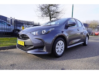 Toyota Yaris 1.5 Hybrid 116pk CVT Active Parkeer Camera Multi Media Navigatie