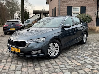 Skoda Octavia 1.0 TSI Bns Edition ecc,digidash,led,lmv,navi,dglas,pdc