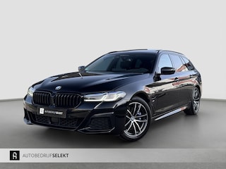 BMW 5-serie Touring 530e xDrive | M-Sport | Pano | Trekhaak | Laser | Harman Kardon | Memory | Driving Ass. Pro | HUD | Keyless