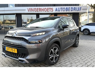 Citroën C3 Aircross 110 Pk Benzine * Hoge Zit Positie * * Airco * Cruise Control * Navigatie & Spotify via Apple Car Play / Android Auto * Dab Radio * Parkeer Sensoren * Vingerhoets; Vierde Generatie Eersteklas Service. Al meer dan 100 jaar een begrip in de Brabantse Kempen.