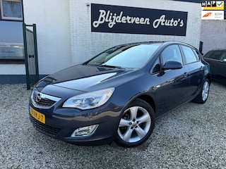Opel Astra 1.6 Edition 32.000KM | Org. NL | Dealer Onderhouden | LM | Trekhaak Afnb.