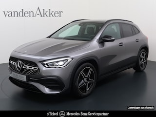 Mercedes-Benz GLA 180 AMG// Camera // Elek. Achterklep // Sfeerverlichting // Night pakket // 19" AMG Velgen // LED