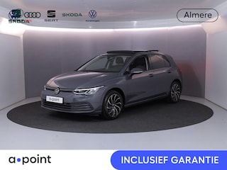 Volkswagen Golf 1.0 eTSI Life 110 pk Automaat (DSG) | Verlengde garantie | Navigatie | Panoramadak | Parkeersensoren | Achteruitrijcamera | Autom. airco (3 zones) |