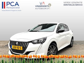 Peugeot 208 Benzine * Automaat * 100 Pk Style JXX-10-S. * Navigatie * Airco * Achteruitrij Camera * Cruise Control * Apple Carplay / Android Auto * L.M. Velgen * Vingerhoets; Vierde Generatie Eersteklas Service. Al meer dan 100 jaar een begrip in de Brabantse Kempen.