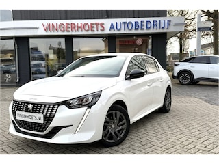 Peugeot 208 Benzine * Automaat * 100 Pk Style JXX-10-S. * Navigatie * Airco * Achteruitrij Camera * Cruise Control * Apple Carplay / Android Auto * L.M. Velgen * Vingerhoets; Vierde Generatie Eersteklas Service. Al meer dan 100 jaar een begrip in de Brabantse Kempen.