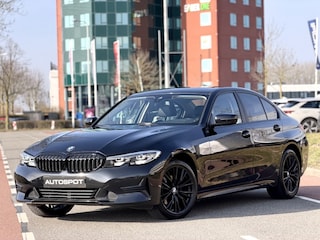 BMW 320i High Ex. Automaat Leder Clima Harman Kardon