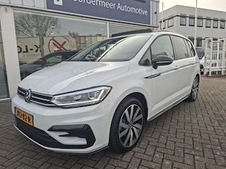 Volkswagen Touran 1.5 TSI R-line 7p carplay navi camera virtual cockpit. panoramdak keyless trekhaak