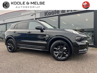 Lynk & Co 01 1.5 261pk PLUG IN HYBRID , BLACK EDITION , PANO DAK,STUURVERWARMING , CAR PLAY