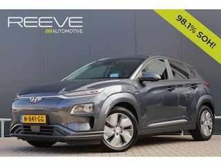 Hyundai Kona EV Premium Sky 64 kWh | 98% soh! | Leer | Trekhaak | Camera | HUD | Stoelverwarming - Koeling | Adaptieve Cruise Control | Schuif / kanteldak