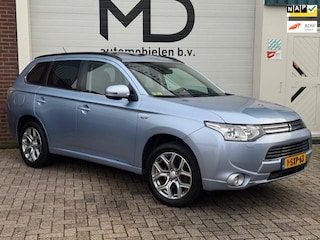 Mitsubishi Outlander 2.0 PHEV instyle 4WD-Dealer onderhouden