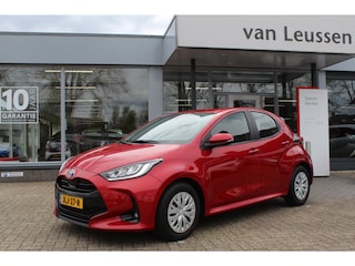Toyota Yaris 1.5 Hybrid 115 Business KEYLESS DRAADLOOS-LADEN AD-CRUISE BLUETOOTH DAB+ CAMERA