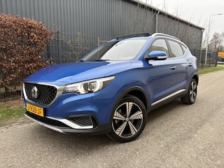 MG ZS Luxury 45 kWh / AUTOMAAT / PANORAMADAK / NAVI / 96dkm! NAP!