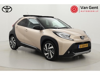 Toyota Aygo 1.0 VVT-i MT Envy | Elektrisch vouwdak | Fietsensteun | Navigatie | Apple Carplay / Android Auto | JBL | LED | 18 inch