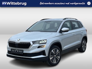Skoda Karoq 1.0 TSI 110pk Ambition Tour uitv. / Navigatie by APP / LM 17 inch / Parkeersensoren A. / LED / Climatronic airco