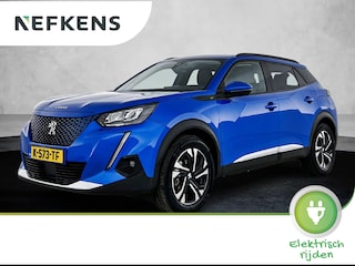 Peugeot 2008 SUV EV Allure Pack 50 kWh 136pk | Accu SOH 92,6% | Navigatie | Achteruitrijcamera | 3D Cockpit | Stoelverwarming | Climate Control | Adaptieve Cruise Control | Parkeersensoren | Keyless start | Bluetooth | Apple CarPlay / Android Auto | DAB+ radio | Elektrisch inklapbare spiegels | Donker getint glas | 17" lichtmetalen velgen |