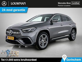 Mercedes-Benz GLA 250 e AMG Plug-In Hybride Trekhaak | AMG Line Premium | Sfeerverlichting | Distronic | MultiBeam Ledkoplampen | Stuur en Stoelverwarming. Inclusief 24 maanden Mercedes-Benz Certified garantie voor Europa.
