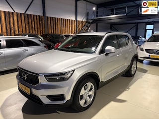 Volvo XC40 2.0 T4 AWD Momentum