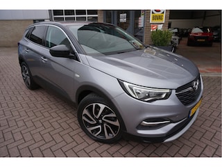 Opel Grandland X 1.2 Turbo Business Executive