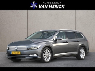 Volkswagen Passat Variant 1.4 TSI ACT Highline Automaat | Achteruitrijcamera | Stoelverwarming | Keyless