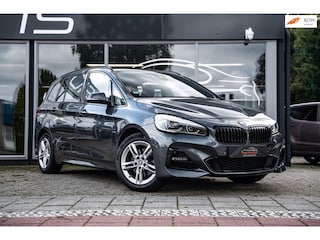 BMW 2-serie Tourer 218i Business Edition|M Sport|Apple CarPlay|Dealer Onderhouden|LED|Navi|Digital Dash|Half Leder|17"LMV|