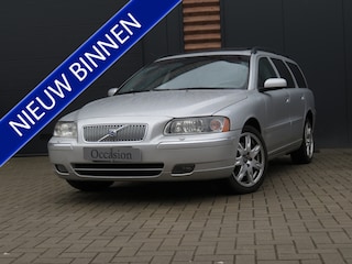 Volvo V70 2.5T AWD Summum Airco Cr-Control Schuifdak Four-C Youngtimer