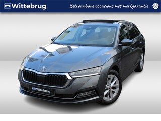Skoda Octavia Combi 1.4 TSI iV PHEV Style DSG Automaat /  Panoramadak / Digital cockpit / LM 17 inch / Camera / Parkeersensoren