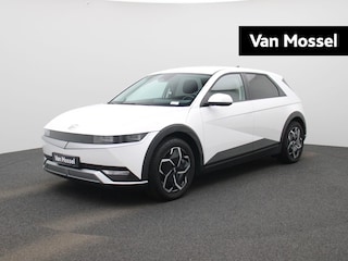 Hyundai Ioniq 5 77.4kWh Core 230Pk | Navigatie | Apple & Android Carplay | Trekhaak Afneembaar | Climate Control | Parkeersensoren Voor & Achter | Achteruitrijcamera | Stoelverwarming | Adaptieve Cruise Control |