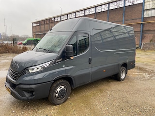 Iveco Daily 40C18V A8 Cruise control - Dubbellucht - Automaat- L3H2 - 3.0L 176pk - Trekhaak - BPM-vrij Standplaats: Alblasserdam