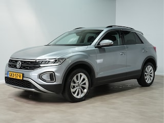 Volkswagen T-Roc 1.5 TSI 150pk DSG Life Edition Carplay/Android Camera keyless Acc Lm Velgen 122