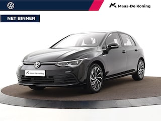 Volkswagen Golf 1.5 TSI 130pk Life · Apple/Android Car Play · ACC · Stuur- & Stoelverwarming · Trekhaak · Navigatie · Sfeerverlichting · 17"Velgen ·