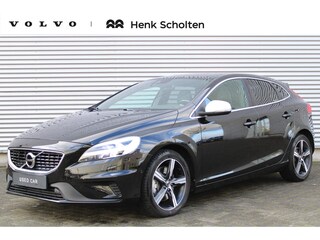 Volvo V40 1.5 T3 Polar+ Sport | Lichtmetalen Velgen 17" | Lederen Bekleding | electronic climate controle | Voorstoelen Verwarmend | Standkachel | Cruise Control | Keyless Entry+ Keyless Start | LED Koplampen | Navigatiesysteem Full Map + Hard Disk | Panoramadak |