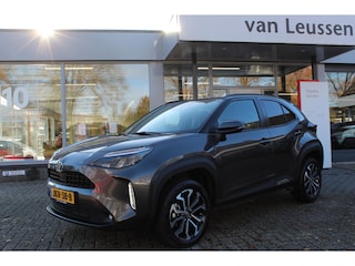 Toyota Yaris Cross 1.5 Hybrid 115 FIRST EDITION LED KOPLAMPEN STUUR-STOEL-RUITENWISSER VERW. KEYLESS PRIVACYGLASS APPLE/ANDROID