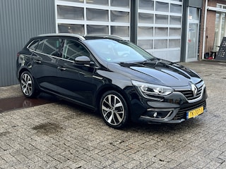 Renault Mégane Estate 1.3 TCe Airco Cruise control Trekhaak 1700kg trekgewicht Telefoonverbinding Stuurwielbediening 5-Persoons Navigatiesysteem