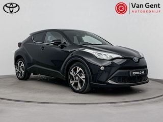 Toyota C-HR 1.8 Hybrid Style | Apple Carplay / Android Auto | Dodehoek detectie | Stoel-/stuurverwarming | Parkeersensoren voor/achter | Adaptive Cruise | Keyless | Camera | 18 inch