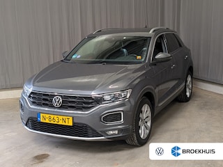 Volkswagen T-Roc 1.5 TSI 150 pk Sport | Achteruitrijcamera | Trekhaak | Cruise control adaptief |