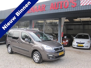 Peugeot Partner 1.2 PureTech Active met trekhaak apk 02-02-2027