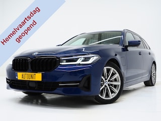 BMW 5-serie Touring 530e xDrive Shadow | Camera | Keyless | Adaptive Cruise | HUD | Leder | Dodehoek | Sfeerlicht | Carplay
