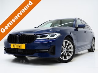 BMW 5-serie Touring 530e xDrive Shadow | Camera | Keyless | Adaptive Cruise | HUD | Leder | Dodehoek | Sfeerlicht | Carplay
