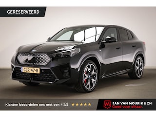 BMW iX2 xDrive30 67 kWh M-Sport Pro | PANORAMADAK | SOH 100% | STOELVERWARMING | 20" | DRIVING ASSISTANT PLUS- PACK
