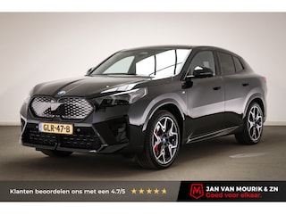 BMW iX2 xDrive30 67 kWh M-Sport Pro | PANORAMADAK | SOH 100% | STOELVERWARMING | 20" | DRIVING ASSISTANT PLUS- PACK