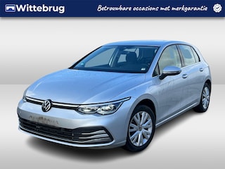 Volkswagen Golf 1.4 eHybrid 204pk DSG Style / 16"LMV / NAVI / APP.Connect / Elektr. best. stoel / Verwarmbare stoelen / Trekhaak