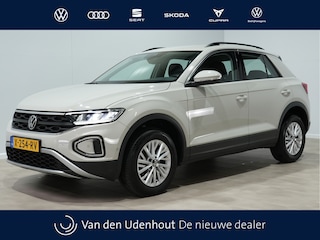 Volkswagen T-Roc 1.5 TSI 150pk DSG Life Business Trekhaak Navi Stoelverw. Parkass. Android/Carplay 297