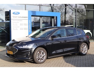 Ford Focus 125PK HYBRID TITANIUM 5-DEURS WINTERPACK PRIVACY-GLASS LM-VELGEN CRUISE CLIMA NL-AUTO