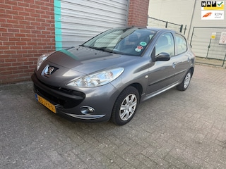 Peugeot 206 1.4 XS Clima Bj:2009 NAP!