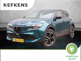 Alfa Romeo Junior Elettrica Speciale 54 kWh 156pk | Navigatie | Stoelverwarming | Camera | Dodehoekbewaking